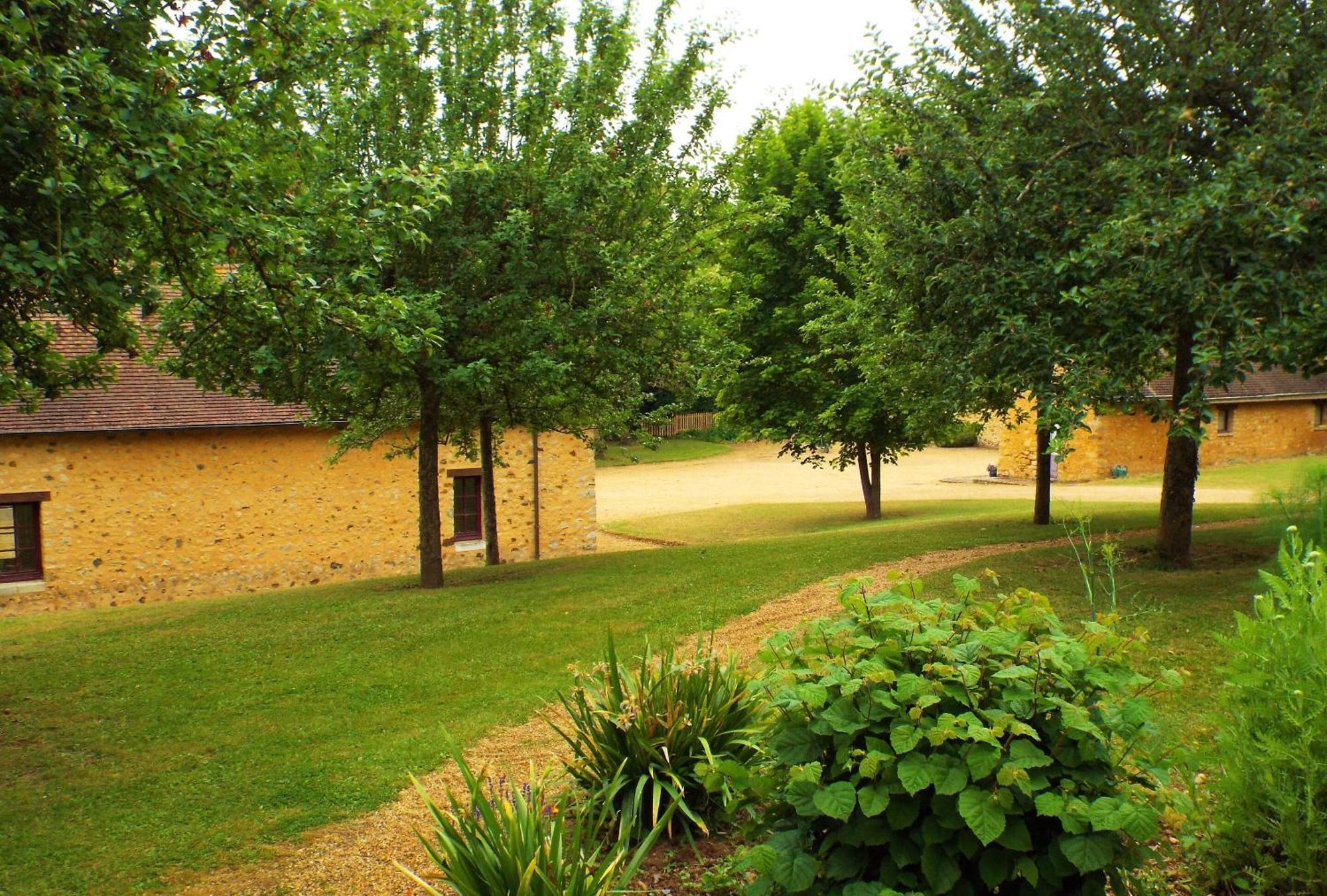 Paulanosa Gite Asnieres-sur-Vegre 外观 照片